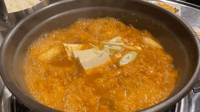  의정부 백채김치찌개 - 의정부 로데오거리 맛집에서 배터지고 온 후기