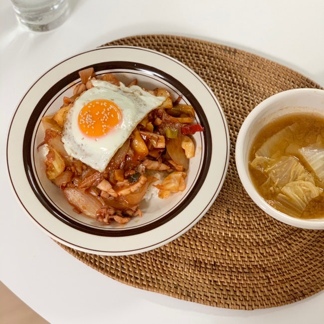 오징어 볶음 레시피로 덮밥 만드는 법, 따라하기 쉽고 정말 맛있어요! (ft. 한그릇요리)