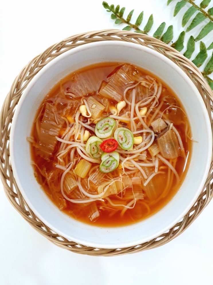  김치콩나물국, 시원하고 개운한 국물요리