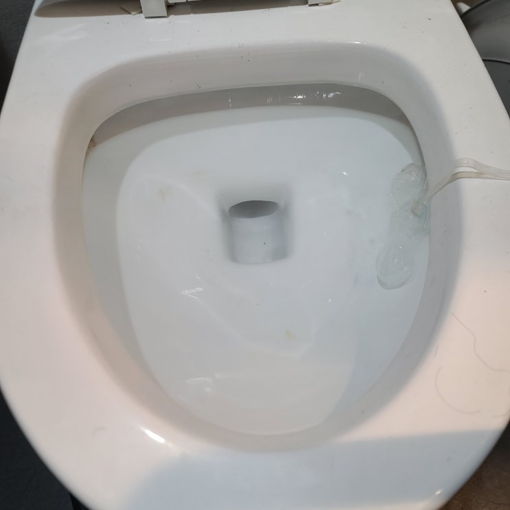 석촌동 빌라 { 변기에뭐들어갔을때} 막힘 해결~ 석촌동 빌라 { 변기에뭐들어갔을때} 막힘 해결~