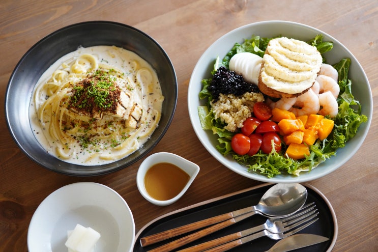  합정 샐러드 맛집 분위기 좋은 식당, 더 메리어(The Merrier)