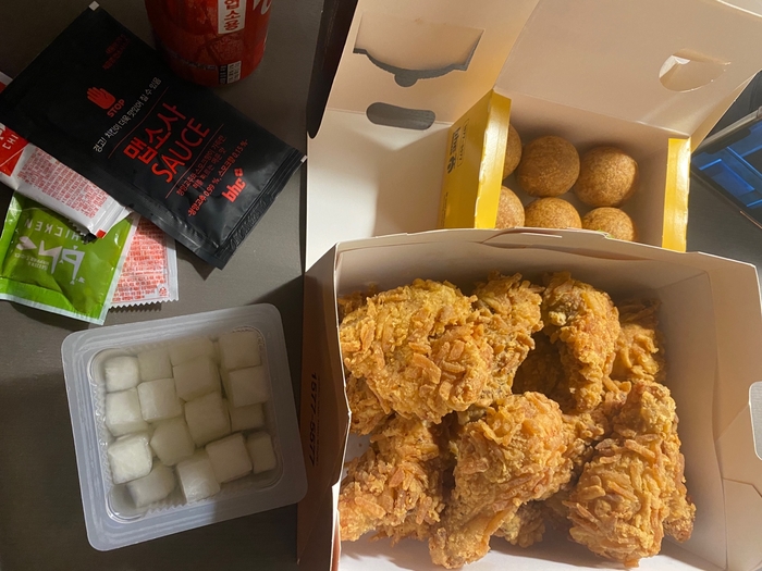  [내돈내산/치킨후기] 신상 BHC 포테킹의  맛 (feat. 기다려...)
