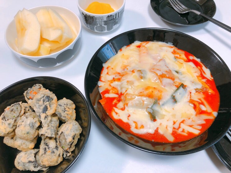  [일본 생활]치즈떡볶이 레시피/일본슈퍼 장보기/세븐일레븐 함박스테이크/트러플 샐러드드레싱 후기/한일 부부 밥상/저녁 밥상/