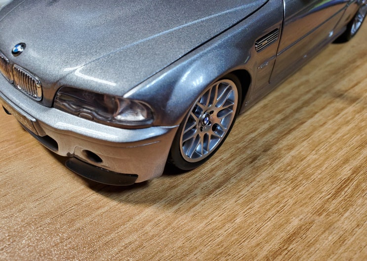  1/18 교쇼 E46 M3 CSL 휠 옵셋 변경팁