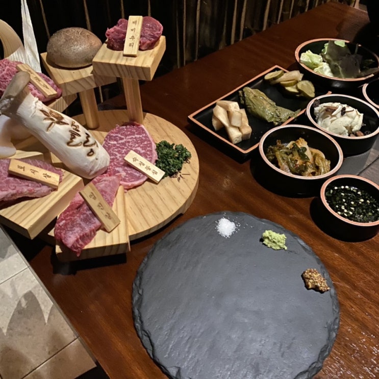  고급스러운 서울 청담동 한우 오마카세 맛집