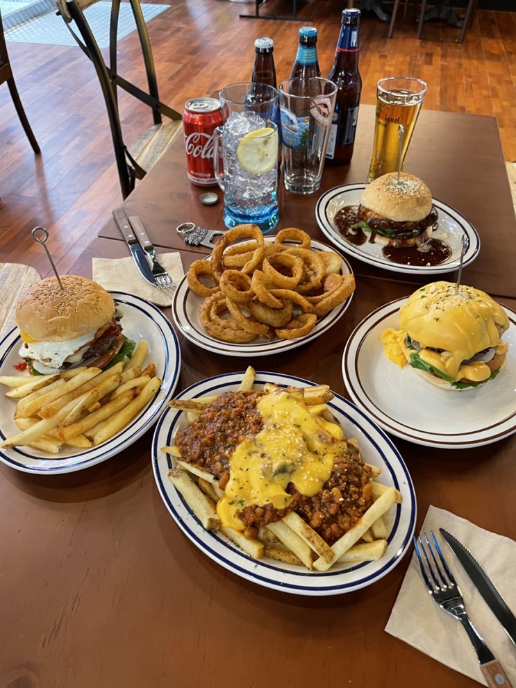  강남역, 신논현맛집 수제버거는 슬로우먼데이!