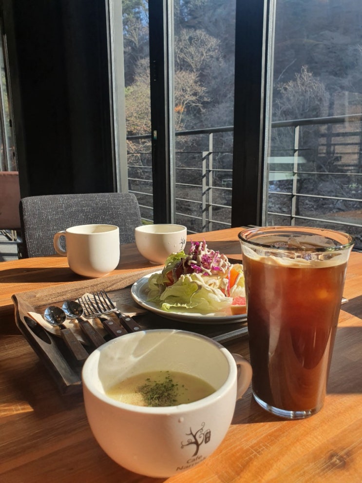  산책하다 찾은 동두천 뷰좋은 카페 나목 에서 여유부리기