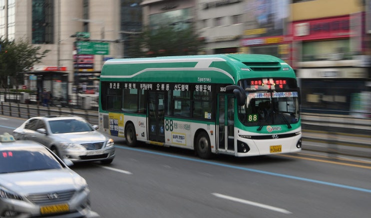  버스가 오고 가듯이