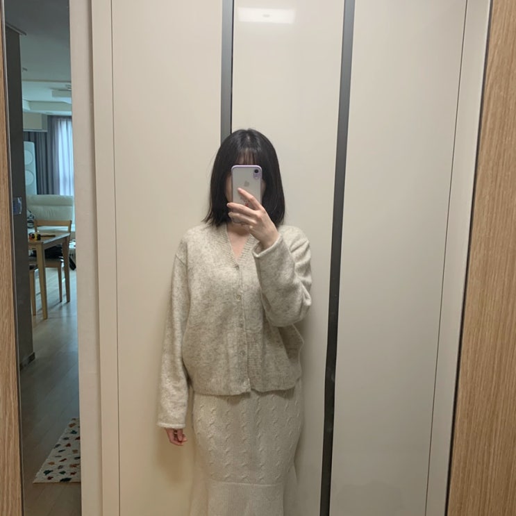  라벨르블랑 (허그 모헤어 가디건, 보브 캐시미어 스커트, 모엘르 라쿤니트)