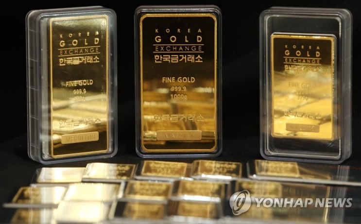 비트코인이 금 대체재?…국내 금값 10개월만에 최저