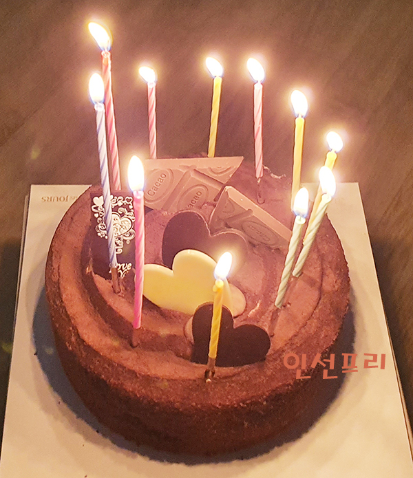  생일 선물로 받은 초코케이크~ + 간식들~ㅎ 선물 고마웡 ㅎㅎㅎ