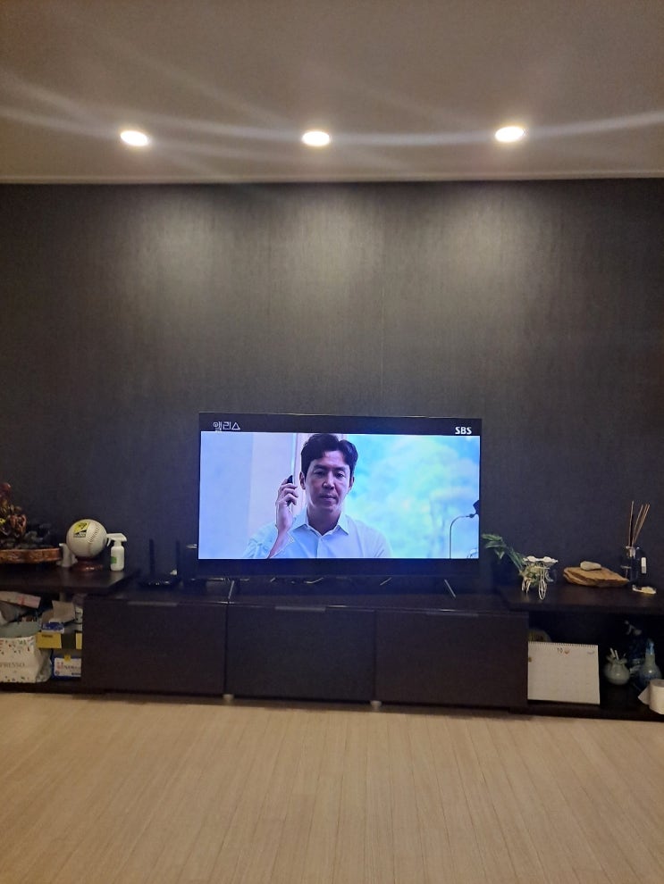  삼성전자 4K UHD 138cm 크리스탈 TV KU55UT7000FXKR