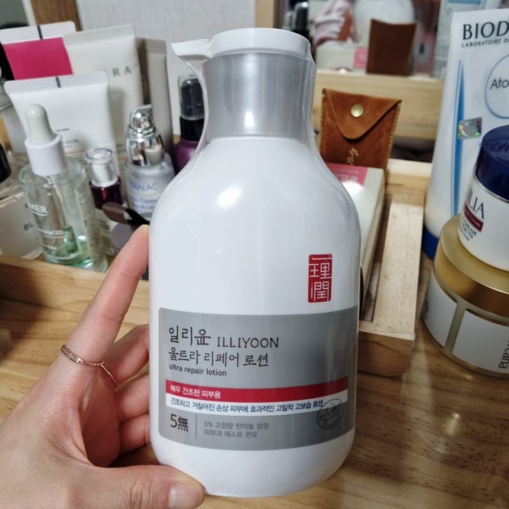  [바디로션] 일리윤 울트라 리페어로션 528ml 사봤어요(전에 쓰던 존슨즈 베이비 로션과 비교)