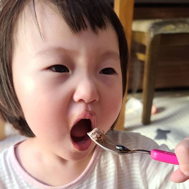  21개월 아기 발달 인사하고 뽀뽀해주기 말은 여전히 느린 아이