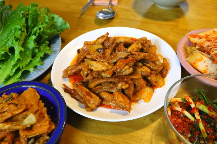  닭목살구이 춘천꼬꼬닭갈비의 목살이닭 후기