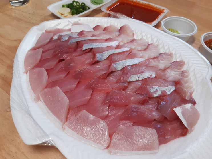  [일상] 겨울엔 역시 방어회와 석화(굴)찜