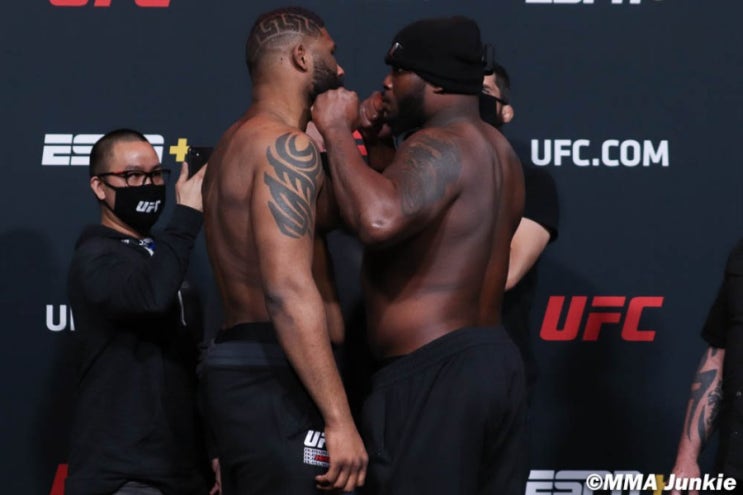 UFC 베가스 19: 블레이즈 vs 루이스 계체 결과: 역대급 계체 실패 퍼레이드 UFC 베가스 19: 블레이즈 vs 루이스 계체 결과: 역대급 계체 실패 퍼레이드