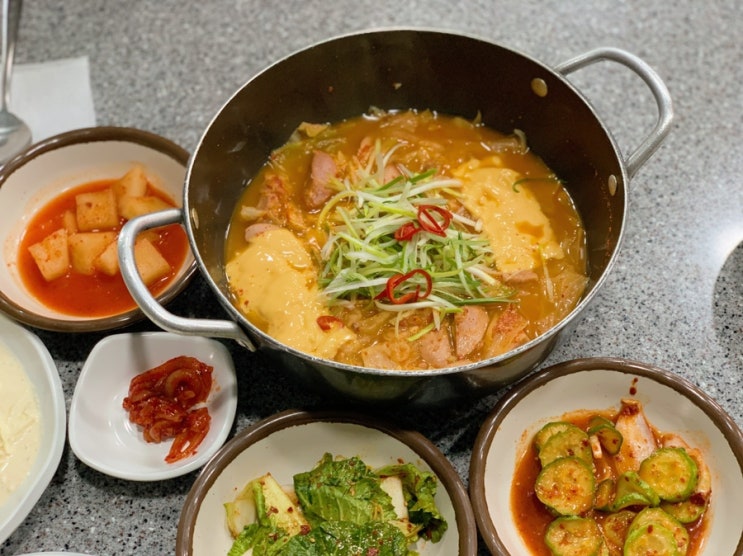 가성비굳! 이태원 바다식당 부대찌개(존슨탕) 맛집추천