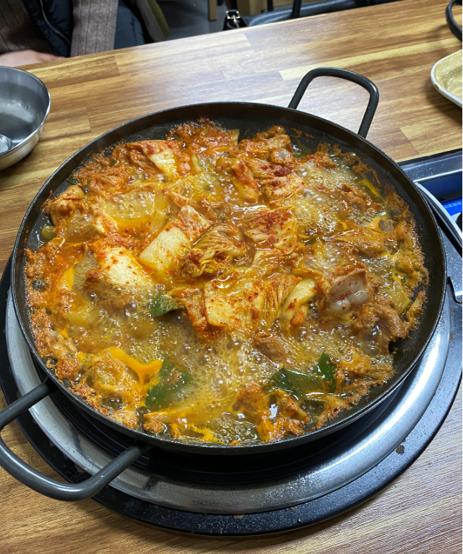  쀼로그 ep.42 상주맛집 선산김치곱창 (찐맛집)