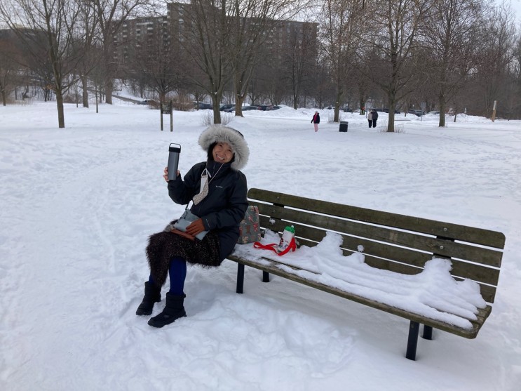 (중년 부부의 캐나다 온타리오 런던 팬쇼컬리지 유학 생활) 주말 집 근처 공원에서 눈 놀이 & 오랜만에 먹는 부대찌개