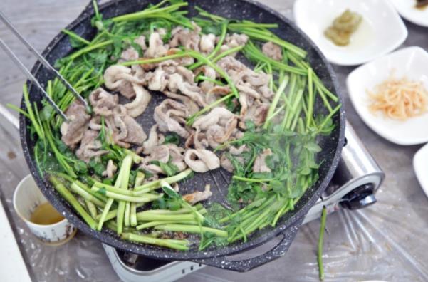  생방송투데이 자족미나리 위치 자족미나리삼겹살