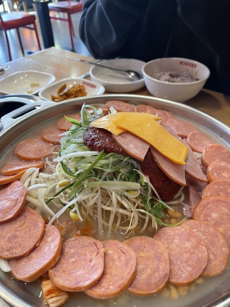  사하구 하단 밥집/하단 맛집ㅣ라면사리 무한제공되는 부대찌개 맛집 박가부대