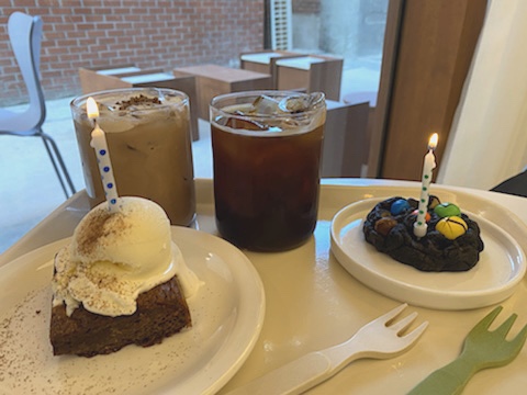  연남동 EVERYDAY HAPPYBIRTHDAY