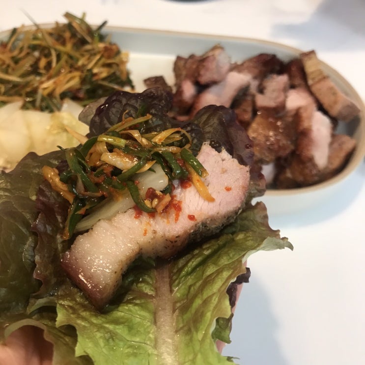  훈연 통삼겹살에 집밥해 먹기 [feat예랑이가직접만든파채무침&오덴세레고트]