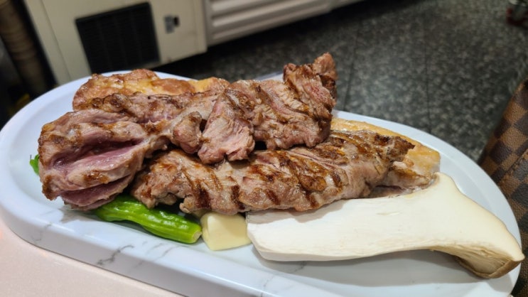  [전주 만성동] 전주혁신도시 맛집 '금색돼지' / 입안에서 녹는 명품고기, 친절하고 특색있는 고깃집