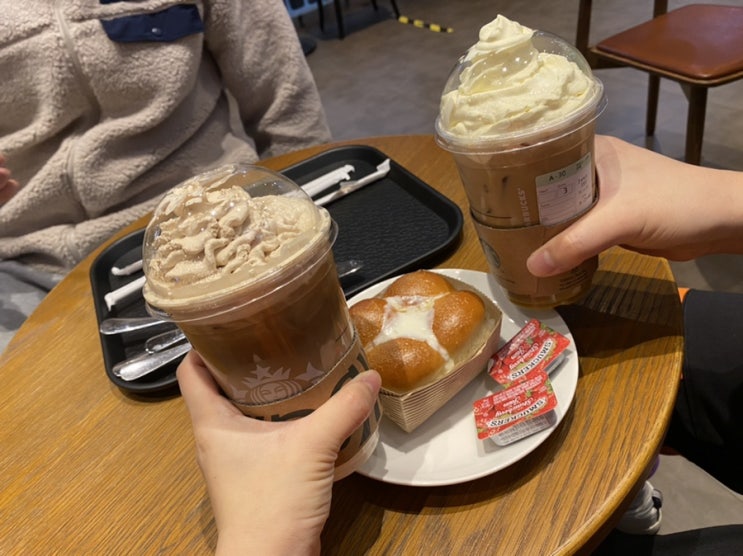 스타벅스 슈크림라떼_돌체라떼, 슈크림,에소프레소 휘핑크림 맛집 스타벅스 슈크림라떼_돌체라떼, 슈크림,에소프레소 휘핑크림 맛집