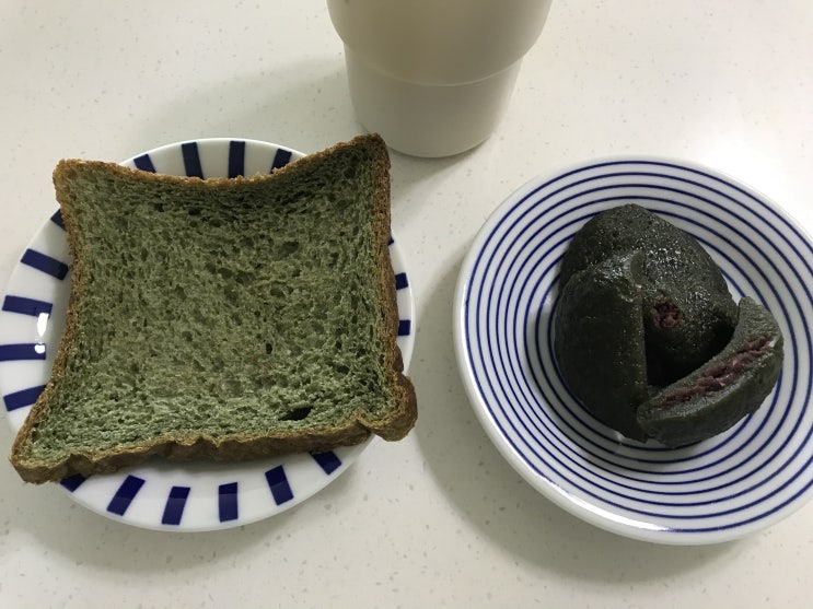  [제주맛집] 제주도민 빵맛집 제주쑥으로 만든 쫄깃쫄깃 쑥찐빵, 쑥식빵 - 한라산 쑥찐빵