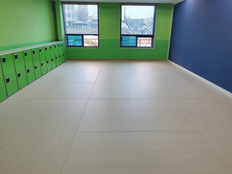 인천 송도중학교 동아리실 - 다오코리아 안전 바닥 매트 설치