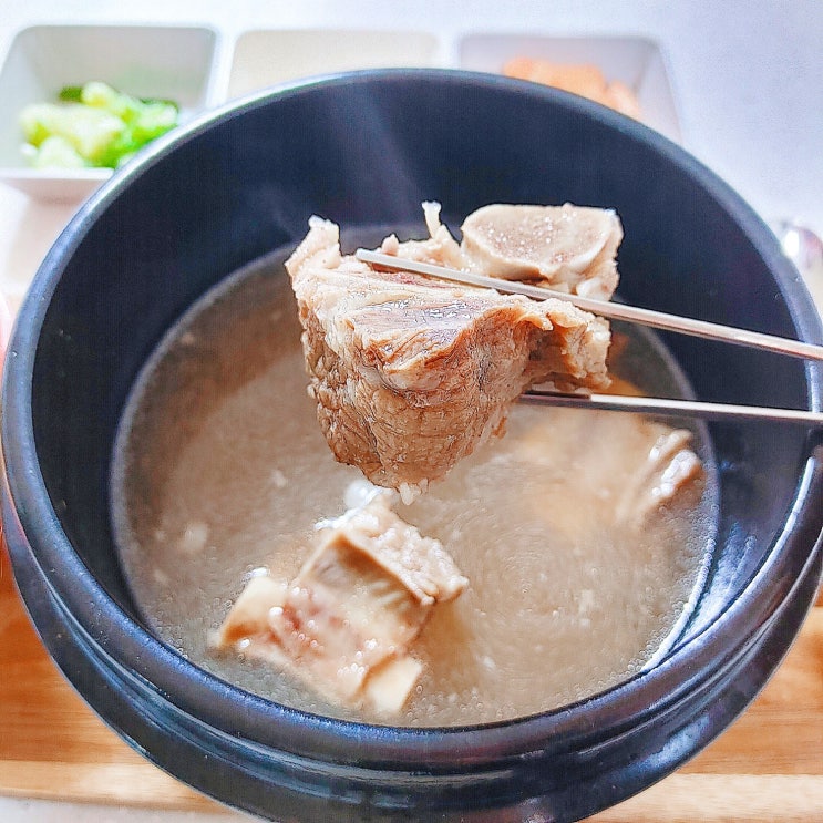  마음이 허할 땐 뜨끈한 아빠 갈비탕 먹고 힘내요