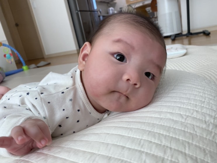 생후0개월~4개월 아기 성장발달사항