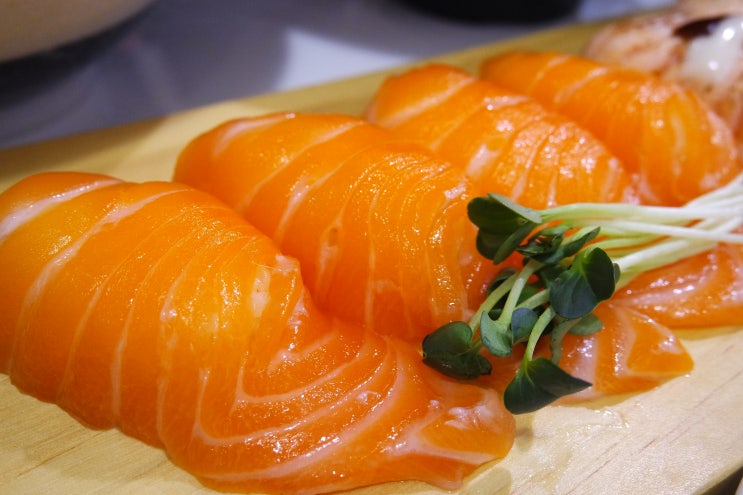 [대구 반야월/율하지구 맛집] 연어초밥이 맛있는 집 '연어로만'