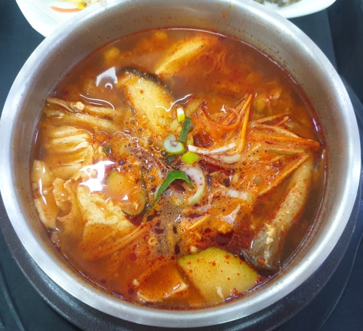 금왕휴게소 푸드코트 맛집 메뉴 골라보세요