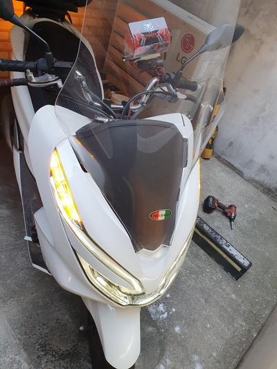 오토바이출장 혼다PCX125방전 배터리교환 완료!!