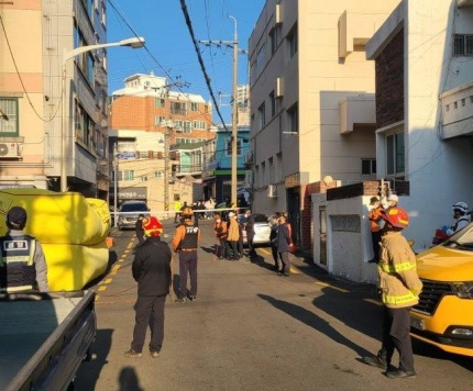  투신 모녀 받아낸 사장님 몸이 본능적으로 움직였다.당시 상황 생생히 떠올라