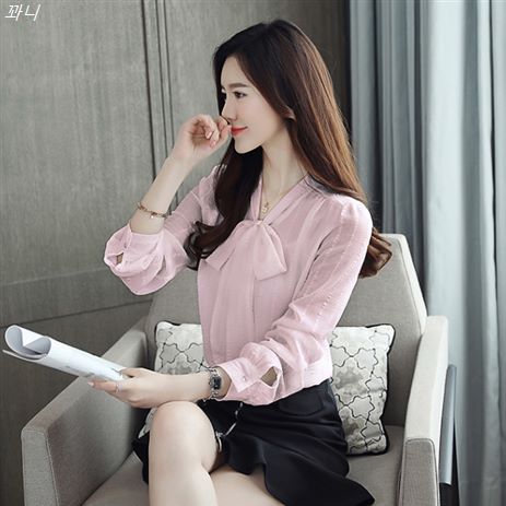  [특가상품] 루나걸 뮬리앙 리본 블라우스 21,800 원︎ 