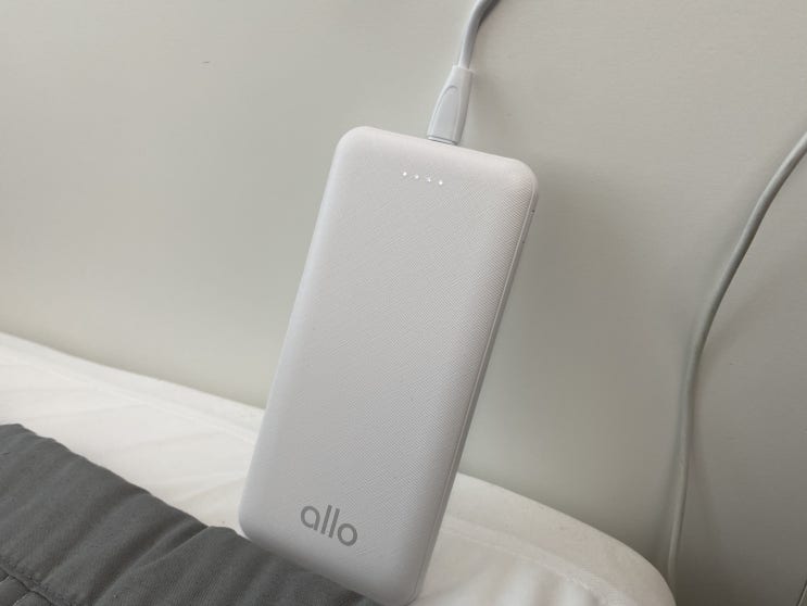  알로코리아 고속충전 보조배터리 100mAh 내돈내산 따끈따끈 후기