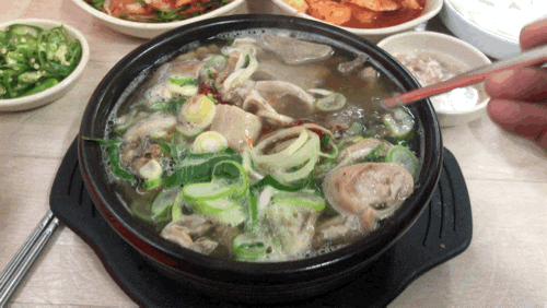 막창과 양이 매력적인 성환이화시장 순대국밥 첫번째집 / 천안식후감