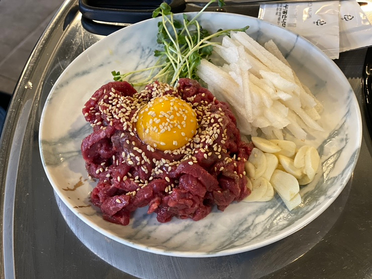  연무동맛집 숯불구이 소고기 전문점 '육도' 정육식당으로 신선함