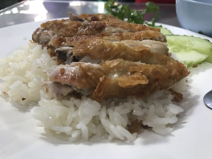 라오스 비엔티안 골목길 현지 가볼 만한 치킨 밥 맛집 Hainanese chicken rice