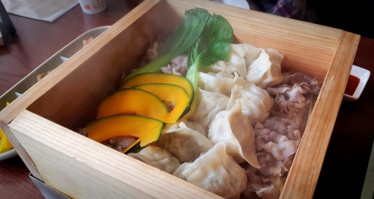  대구 각산동 맛집, 니가아는식당(혁신도시, 소고기 편백찜, 우삼겹, 만두, 칼국수)