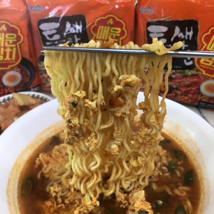  틈새라면 매운김치 인생 라면 등극