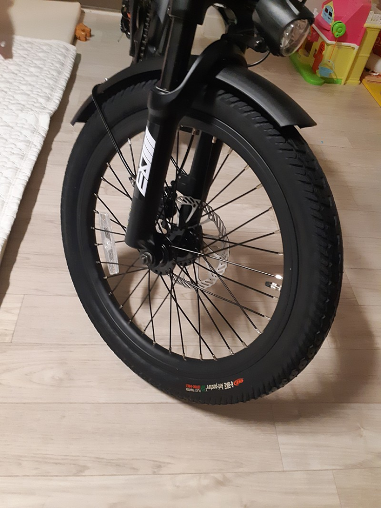  Q3S - CST E-BIKE 타이어 교체