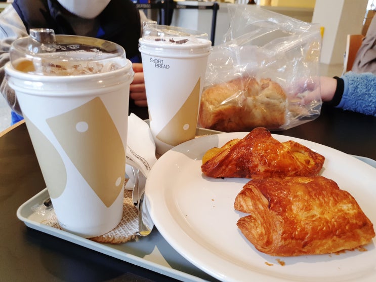  식빵이 쫄깃쫄깃 맛있는 의정부 베이커리카페 민락동 빵집 '쇼트브래드'