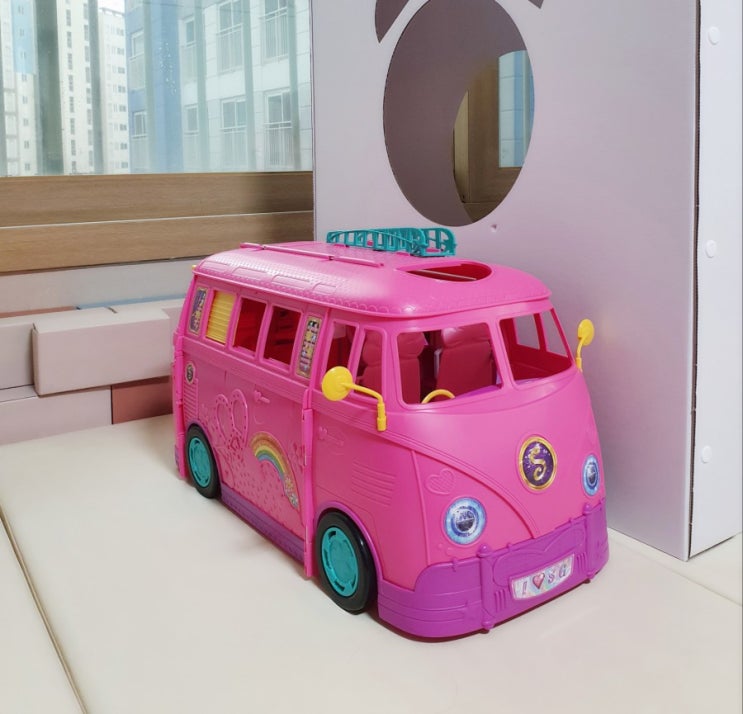 역할놀이 하기 좋은 캠핑카 장난감_트레이더스에서 구입한 '스파클걸즈 캠퍼밴'