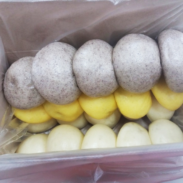 가성비 뛰어난 토속안흥찐빵 삼색 안흥찐빵, 60g, 20개입 ··· 가성비 뛰어난 토속안흥찐빵 삼색 안흥찐빵, 60g, 20개입 ···
