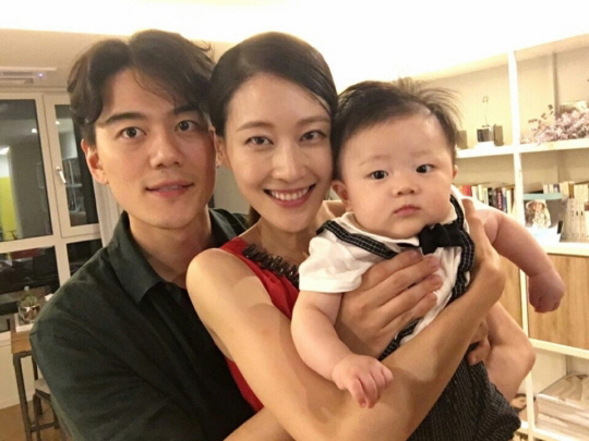  이현이 나이 남편 직업 홍성기 결혼 군대 가족 고향 자녀 아들